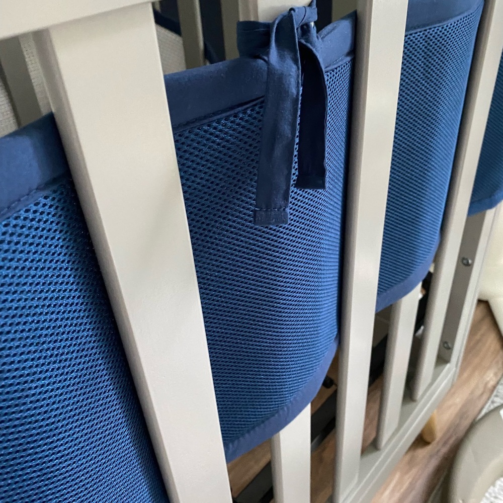 Baby crib protector mesh